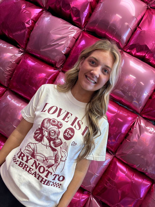 Graphic T- Love is in the Air - Comfort Color DTF -
